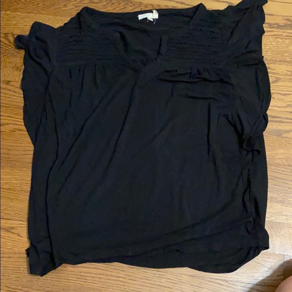 black short sleeve shirt